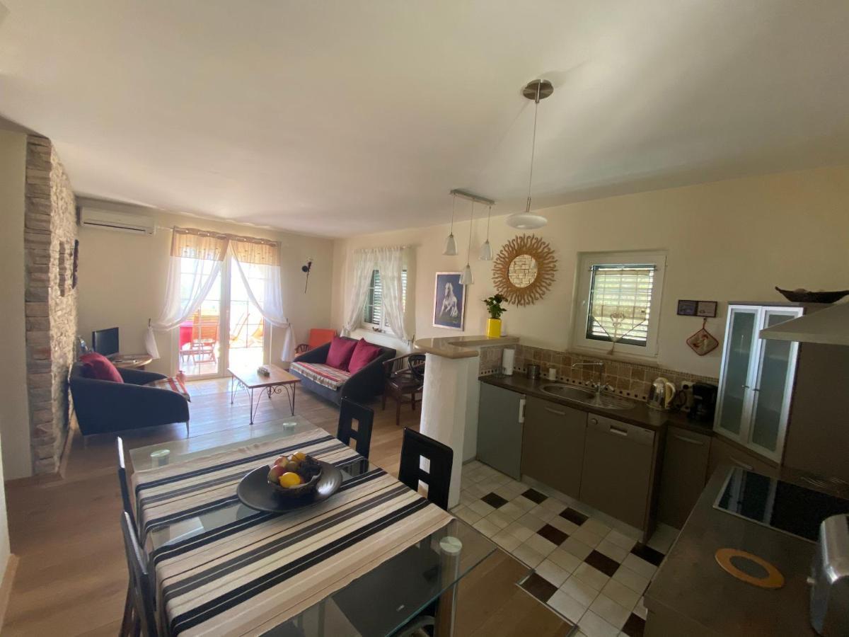 סופטאר Apartments Serenity מראה חיצוני תמונה