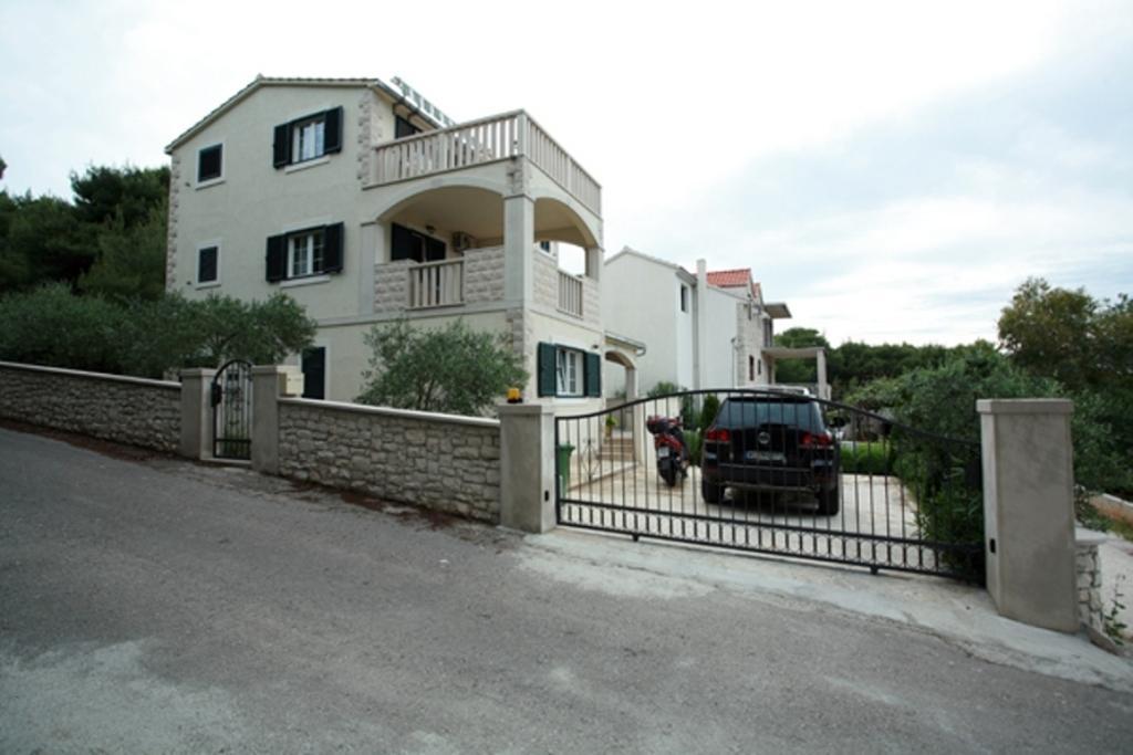 סופטאר Apartments Serenity מראה חיצוני תמונה